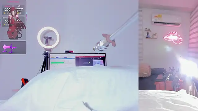 Maria Jones  online show from 01/18/26, 01:31