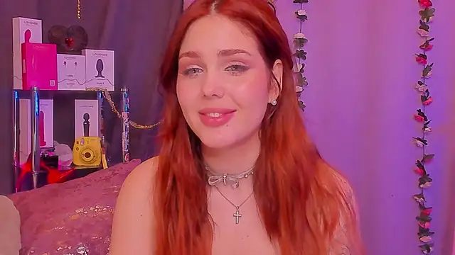 AliceOfWonders online show from 03/19/25, 07:40