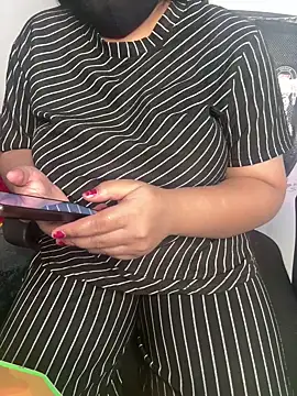 tanvihot2 online show from 04/21/26, 04:01