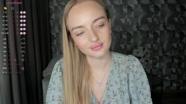 A delina online show from 11/24/25, 01:11