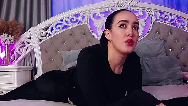 KimKhallifa online show from 01/19/26, 01:26