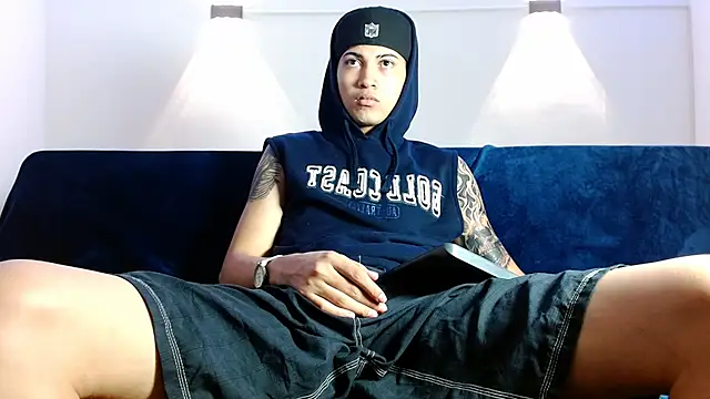 Snapshot of Br4ndxpimm chatting on 10/03/25, 01:52 Br4ndxpimm online show from 10/03/25, 01:52