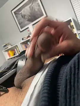 MrLatinKing online show from 02/12/25, 11:41