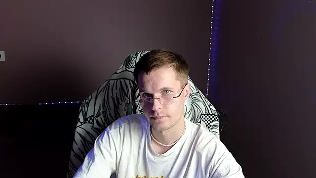 Leonnextdoor online show from 01/02/25, 12:57