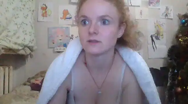 Snapshot of Rae_Jeannie chatting on 01/05/25, 07:07 Rae Jeannie online show from 01/05/25, 07:07