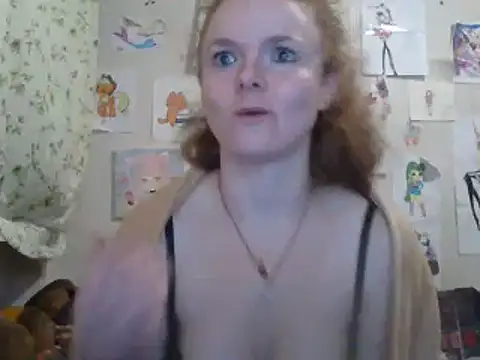 Snapshot of Rae_Jeannie chatting on 02/08/25, 06:44 Rae Jeannie online show from 02/08/25, 06:44