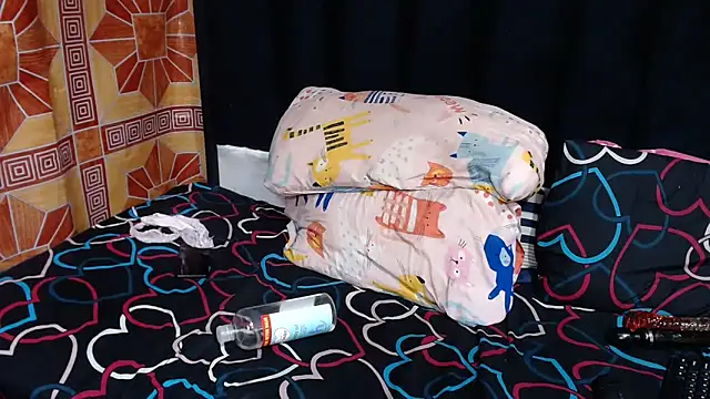 Thickbootykim online show from 11/15/25, 09:11