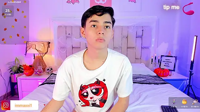 Maxi little online show from 10/10/25, 09:14