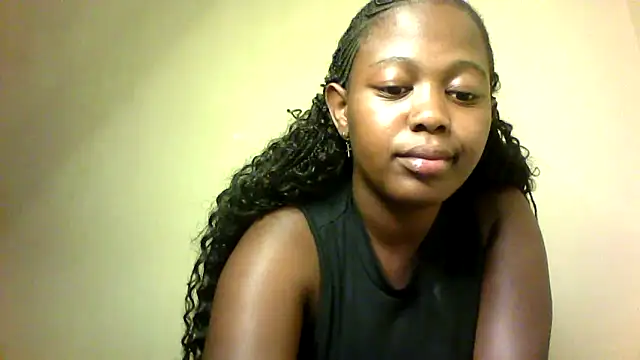 Snapshot of EssyCee01 chatting on 01/07/25, 02:51 EssyCee01 online show from 01/07/25, 02:51