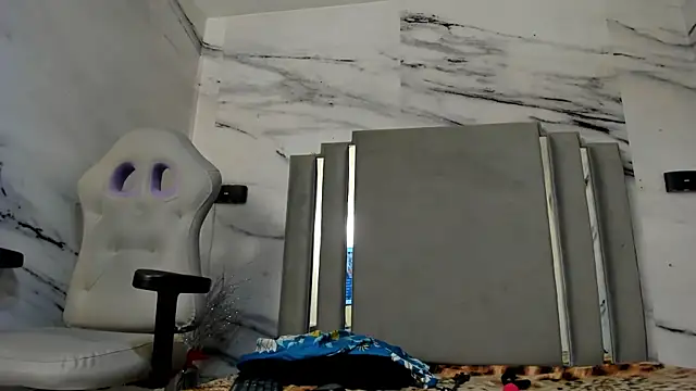 Lorena watson online show from 02/22/25, 04:51