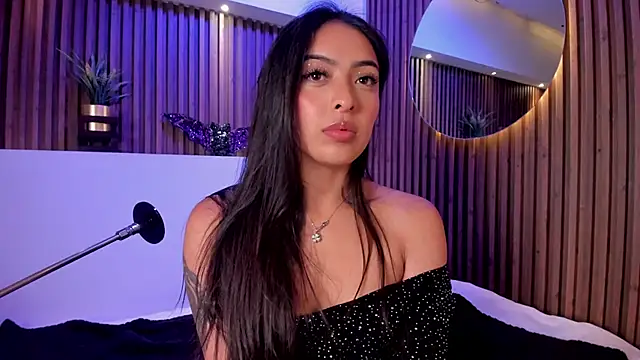 Snapshot of Camila_dupont chatting on 10/22/25, 04:24 Camila dupont online show from 10/22/25, 04:24