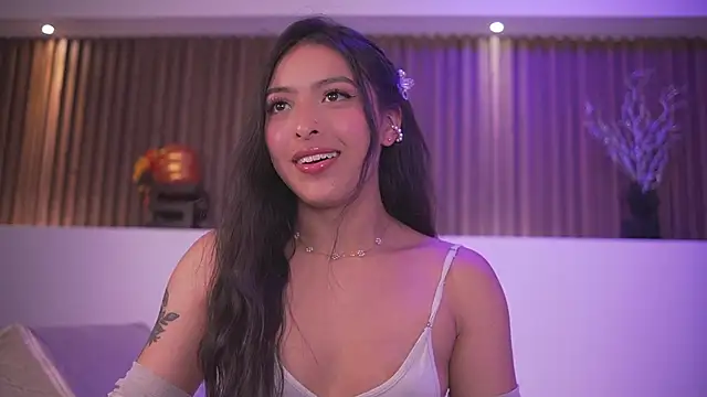 Snapshot of Camila_dupont chatting on 06/05/26, 03:57 Camila dupont online show from 06/05/26, 03:57