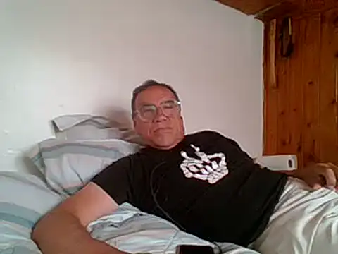 Snapshot of santiagon2015 chatting on 01/12/25, 07:21 santiagon2015 online show from 01/12/25, 07:21