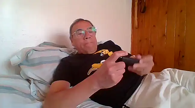 Snapshot of santiagon2015 chatting on 02/02/25, 05:48 santiagon2015 online show from 02/02/25, 05:48