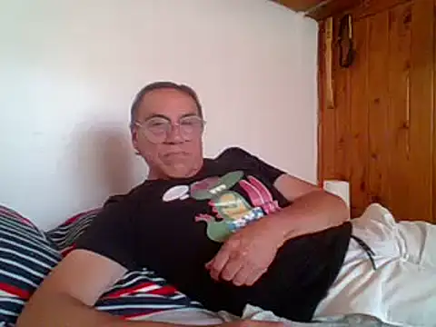 Snapshot of santiagon2015 chatting on 02/12/25, 05:58 santiagon2015 online show from 02/12/25, 05:58