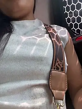 lunagonzales lima 2007 online show from 02/15/25, 10:21