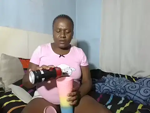 ThamiXX online show from 01/15/25, 08:58