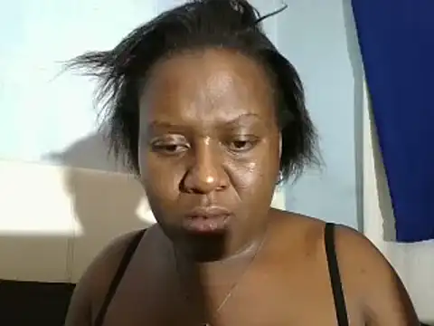 ThamiXX online show from 02/14/25, 09:21