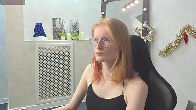 Snapshot of ElizabethHarpper chatting on 01/19/25, 01:00 ElizabethHarpper online show from 01/19/25, 01:00