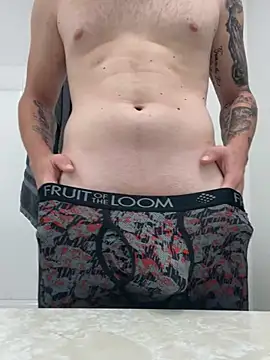 Snapshot of tcadle1824 chatting on 12/28/24, 05:44 tcadle1824 online show from 12/28/24, 05:44