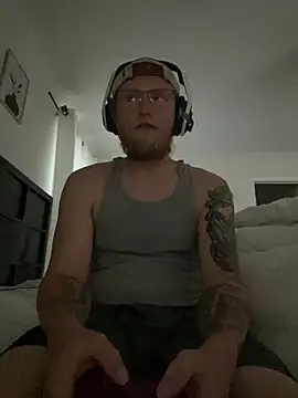 Snapshot of tcadle1824 chatting on 03/22/26, 11:19 tcadle1824 online show from 03/22/26, 11:19