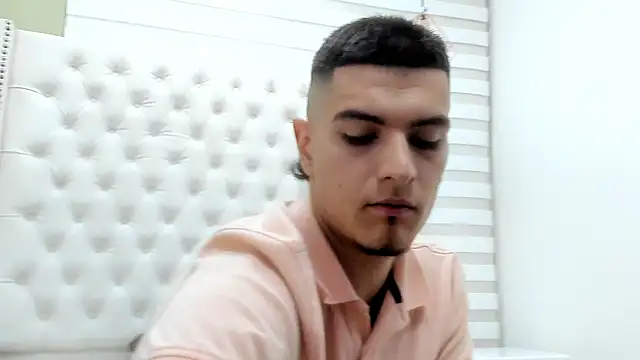 DAVID VICTORIAA online show from 10/09/25, 01:09