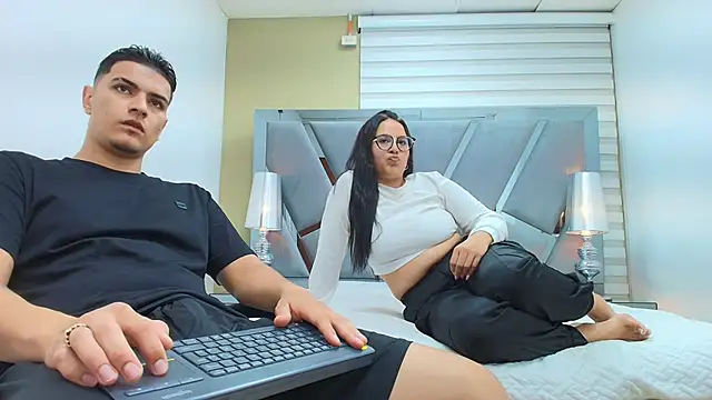 DAVID VICTORIAA online show from 04/08/26, 01:00