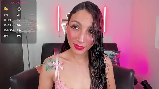 Snapshot of miss___evangeline chatting on 05/04/26, 02:40 miss evangeline online show from 05/04/26, 02:40