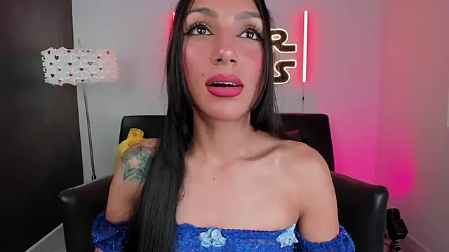 Snapshot of miss___evangeline chatting on 05/20/26, 02:29 miss evangeline online show from 05/20/26, 02:29