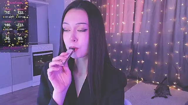 kittenrisha online show from 12/16/25, 05:12