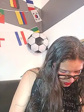 Snapshot of Danni_shy chatting on 07/04/26, 03:56 Danni shy online show from 07/04/26, 03:56