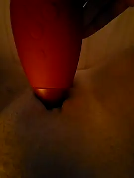 Snapshot of blondiiyy chatting on 01/04/25, 02:56 blondiiyy online show from 01/04/25, 02:56
