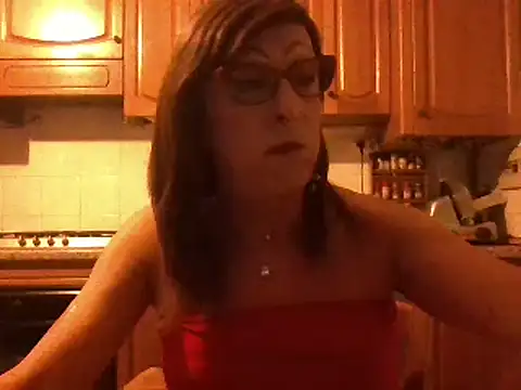 Snapshot of Tiabet chatting on 10/02/25, 08:27 Tiabet online show from 10/02/25, 08:27