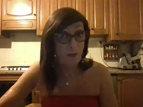 Snapshot of Tiabet chatting on 10/03/25, 12:24 Tiabet online show from 10/03/25, 12:24