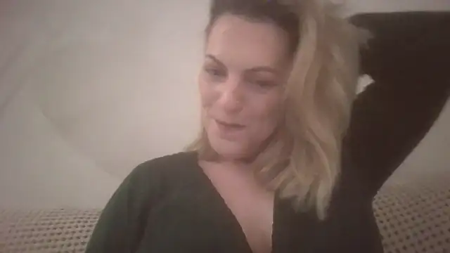 Snapshot of Gigi-Honey chatting on 02/01/26, 09:13 Gigi-Honey online show from 02/01/26, 09:13