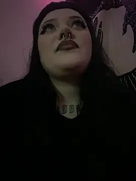 Gothicsiren online show from 12/28/24, 10:55