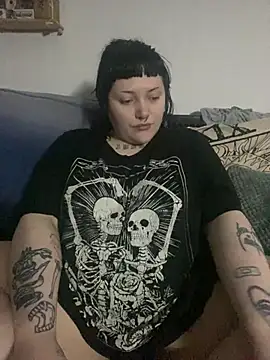 Gothicsiren online show from 01/22/25, 11:53