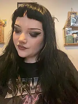 Gothicsiren online show from 02/17/25, 11:13