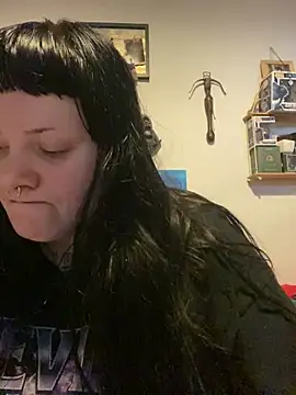 Gothicsiren online show from 02/19/25, 10:34