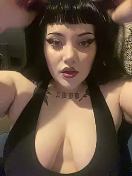 Gothicsiren online show from 02/23/25, 03:29