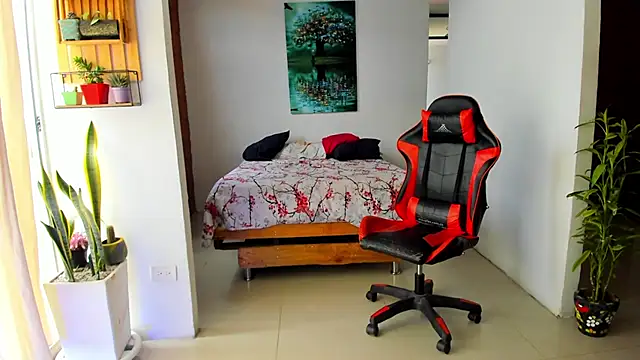 Adam Valenciia online show from 11/06/25, 04:19