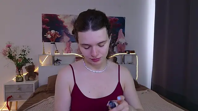 Nellie Medina online show from 04/25/26, 11:13