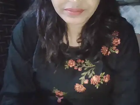 Hot-shanvi online show from 09/25/25, 11:47