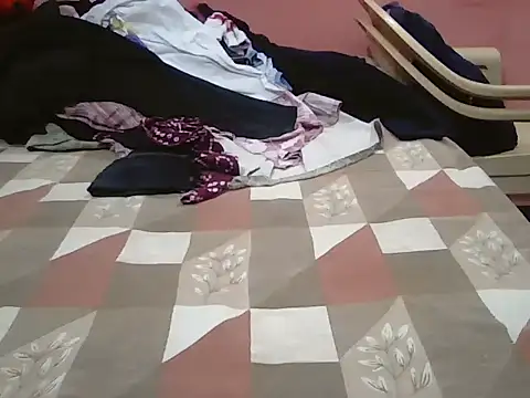 Hot-shanvi online show from 10/10/25, 12:15