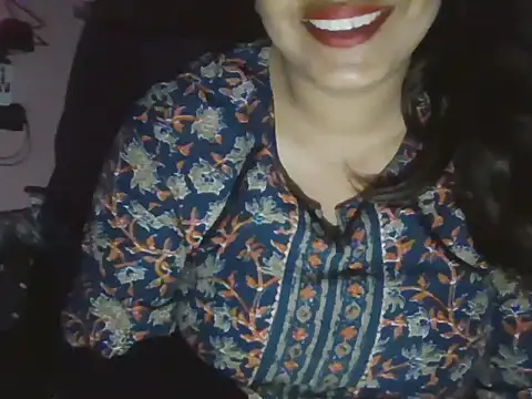 Hot-shanvi online show from 06/03/26, 11:43