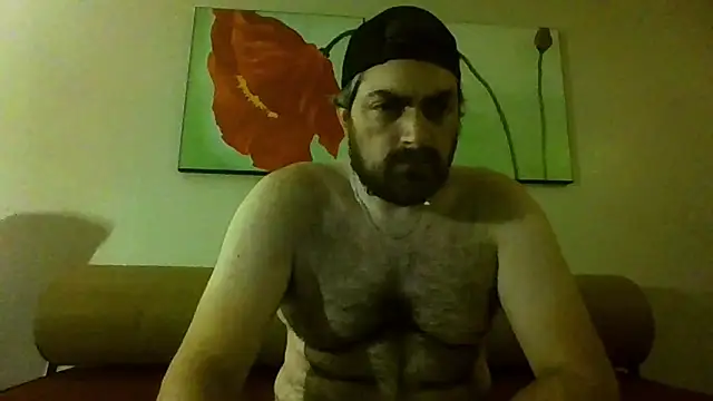 Snapshot of bearymikeyy chatting on 10/30/25, 08:05 bearymikeyy online show from 10/30/25, 08:05