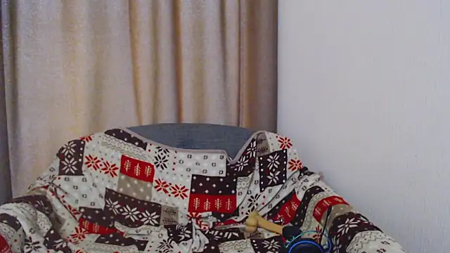 blaire  18 online show from 01/03/25, 12:41