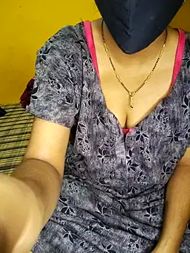 lovelygirl4567 online show from 03/06/25, 03:56