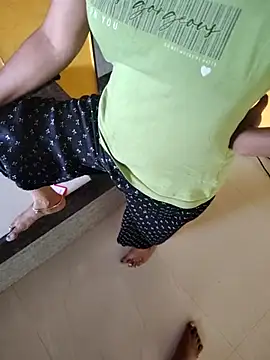 lovelygirl4567 online show from 03/14/25, 04:32