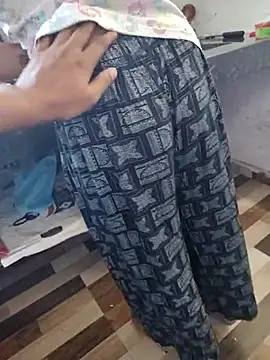 lovelygirl4567 online show from 03/15/25, 10:46